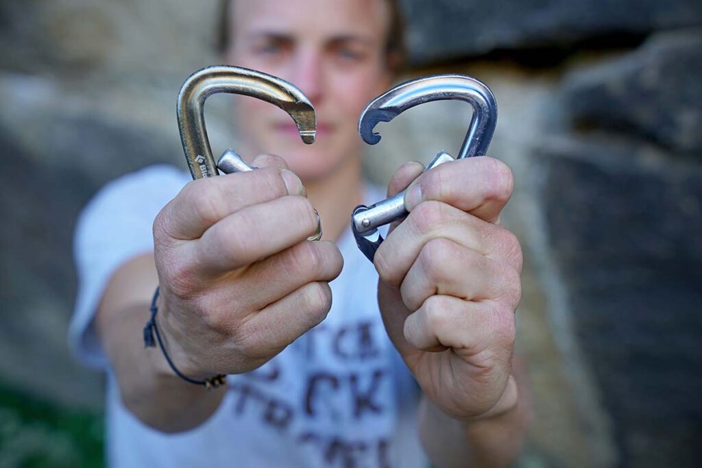 Keylocking Carabiners